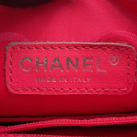 CHANEL Black Logo Shoulder Bag - Picture 16 of 16
